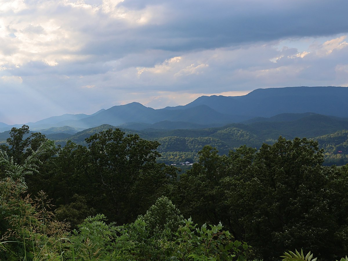 Exploring the Great Smoky Mountains National Park: Must-See Places and Insider&nbsp;Tips
